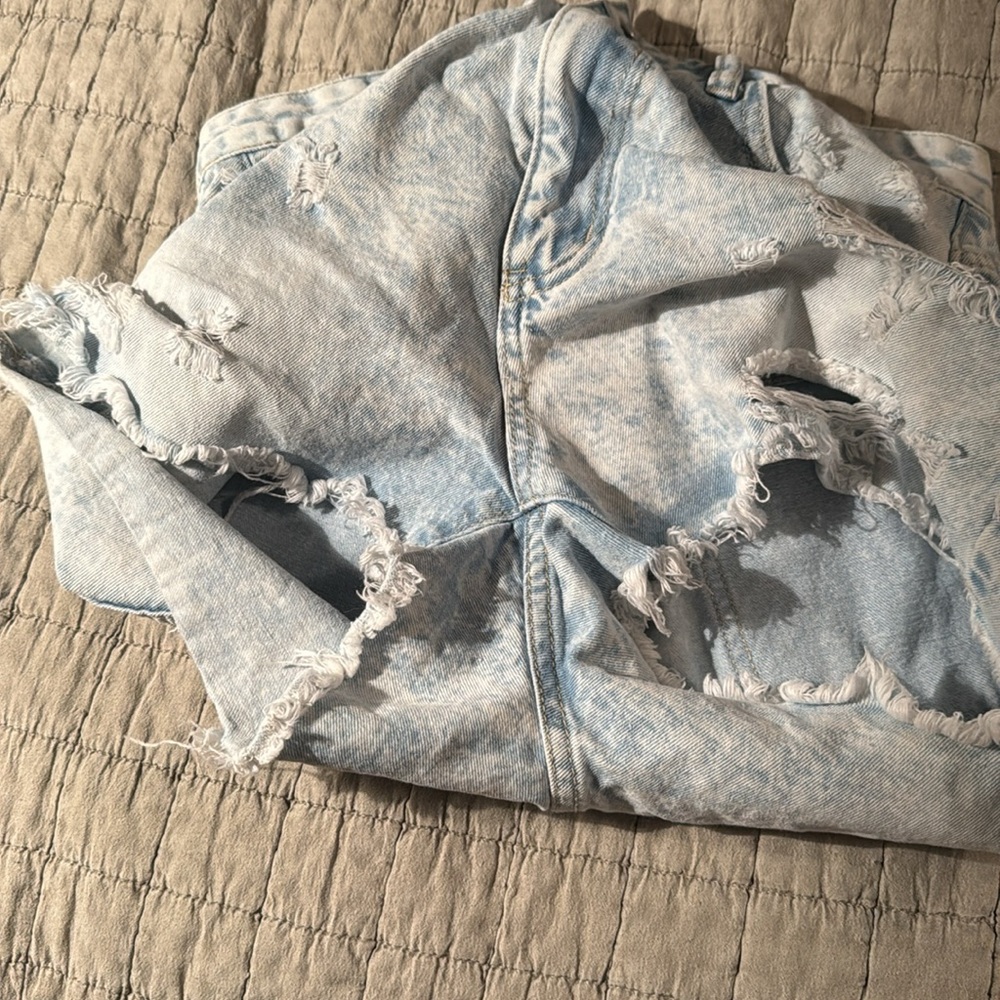 SHEIN denim cutoff shorts - Picture 5 of 5